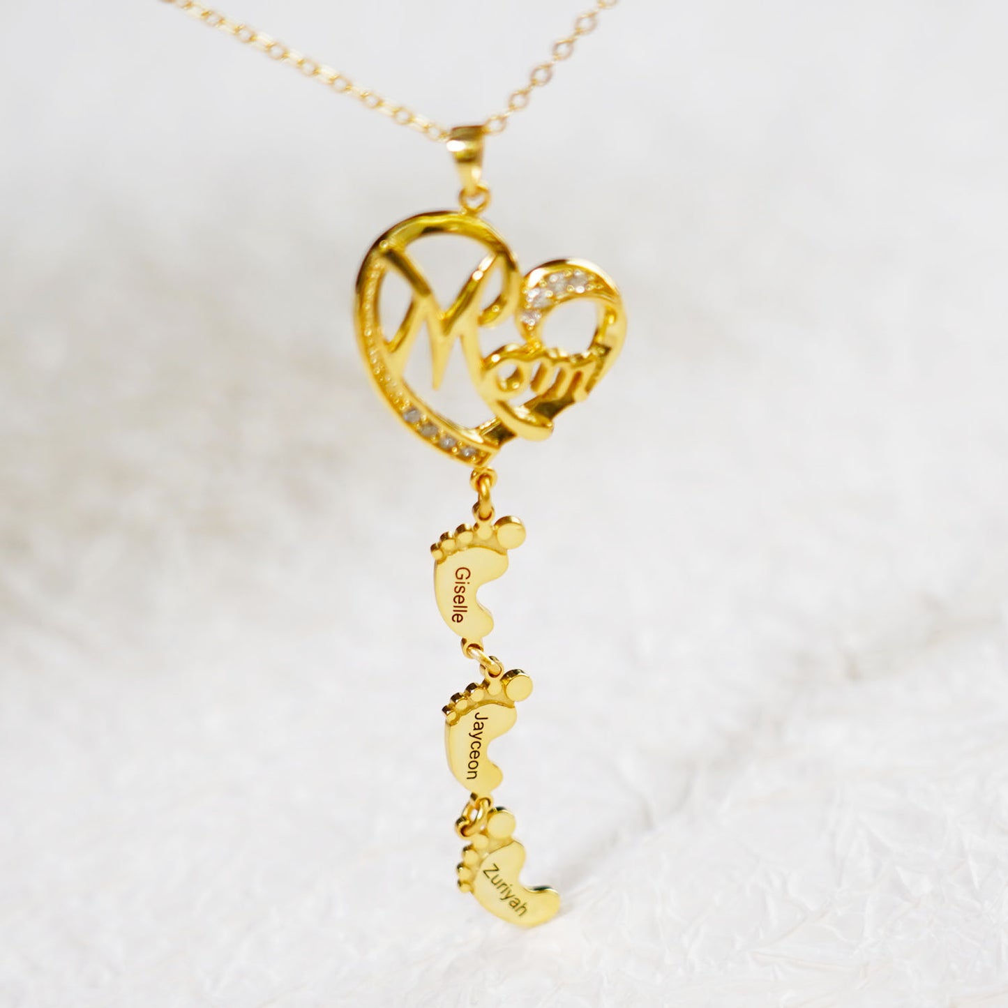 Heart-shaped Custom Name Necklace with Baby Feet for Mom